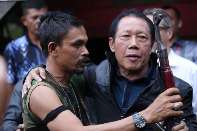 Kepala BIN Ajukan Surat Amnesti Din Minimi ke Presiden Jokowi